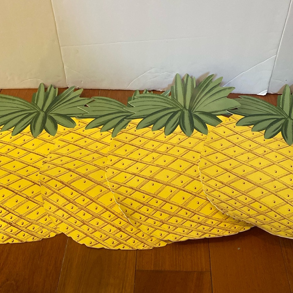 Tropical fruit  pineapple table placemats set of 4 summer 17x13” new